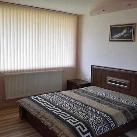 Mariana Apartamento Pavel Banya